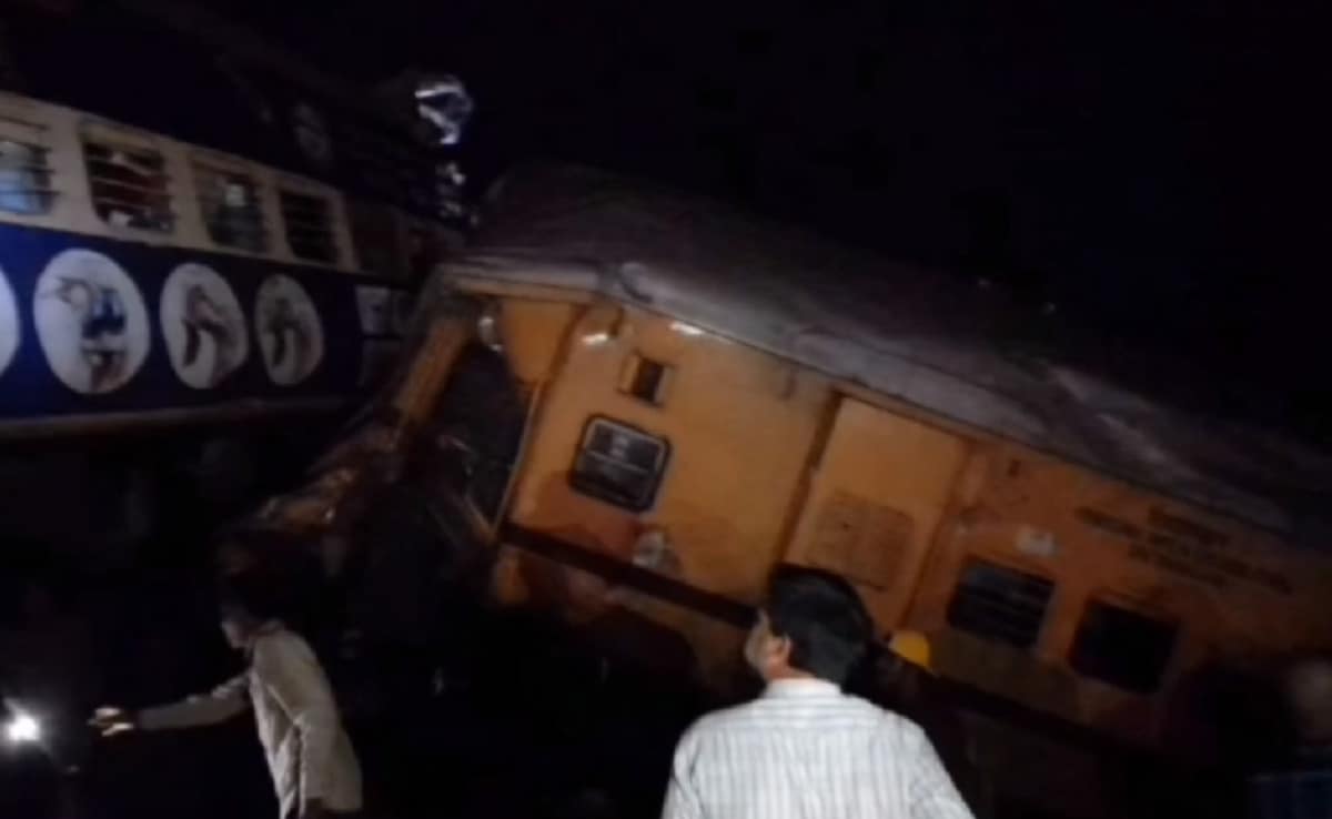 9 Killed, 40 Injured As 2 Trains Collide In Andhra, Human Error Suspected