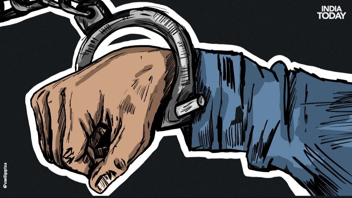 UP man, accused of throwing acid on teen girl, arrested 21 years later