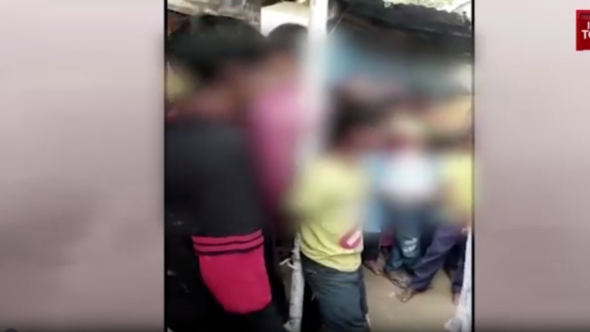 4 minors tied to pole, beaten up by mob for stealing snacks from Bihar shop