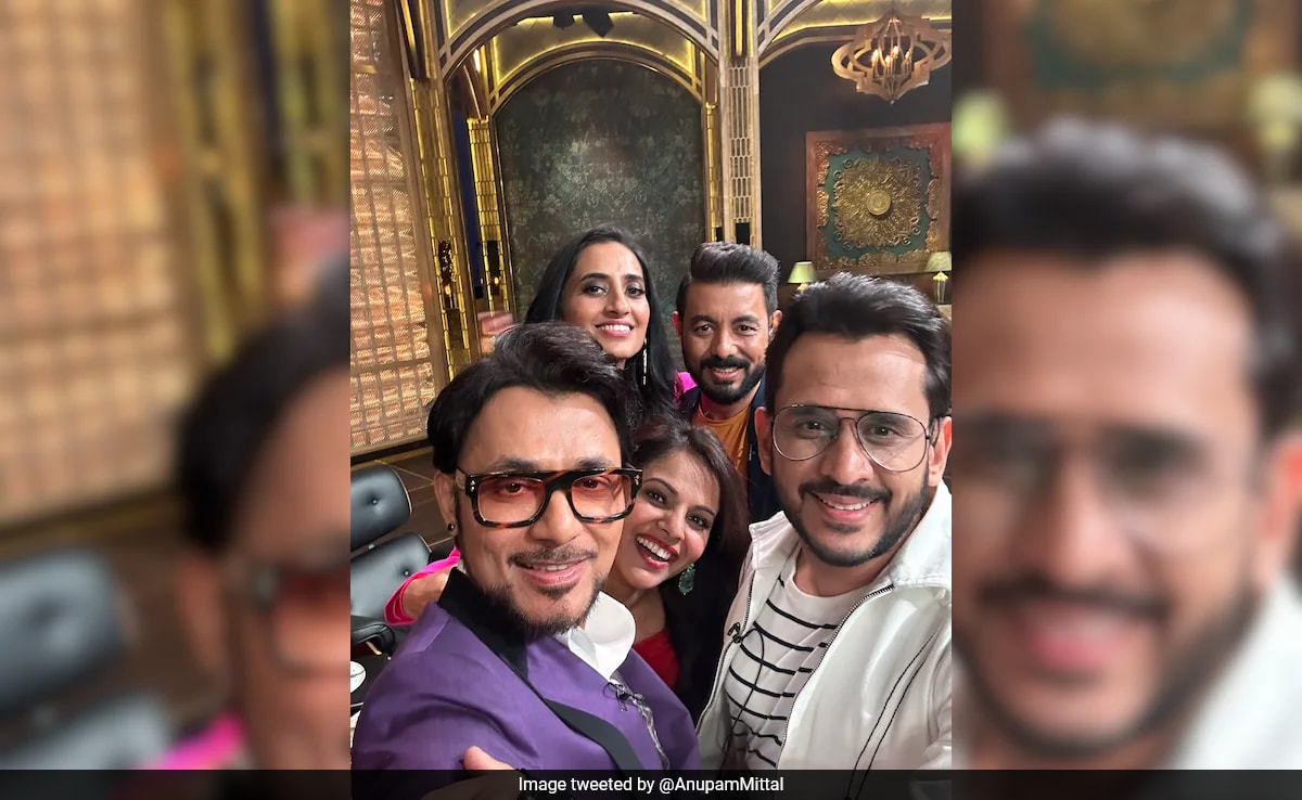 “Still Working 70-Hour Weeks”: Anupam Mittal Shares Selfie With Shark Tank India Judges