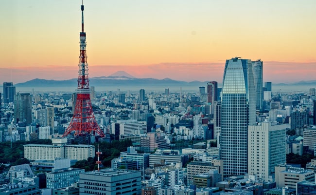 First Tsunami Waves Hit Japan After 7.5 Quake, 5-Metre Waves Expected Too