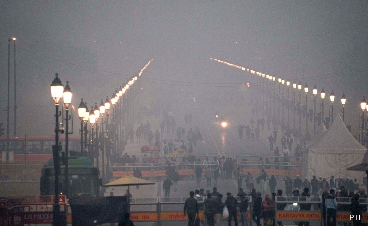 Delhi Records Season’s Coldest Morning At 3.6 Degrees, Red Alert Issued