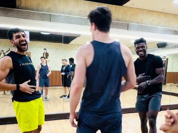 Kartik Aaryan to fight World Champion Sena Agbeko in Chandu Champion