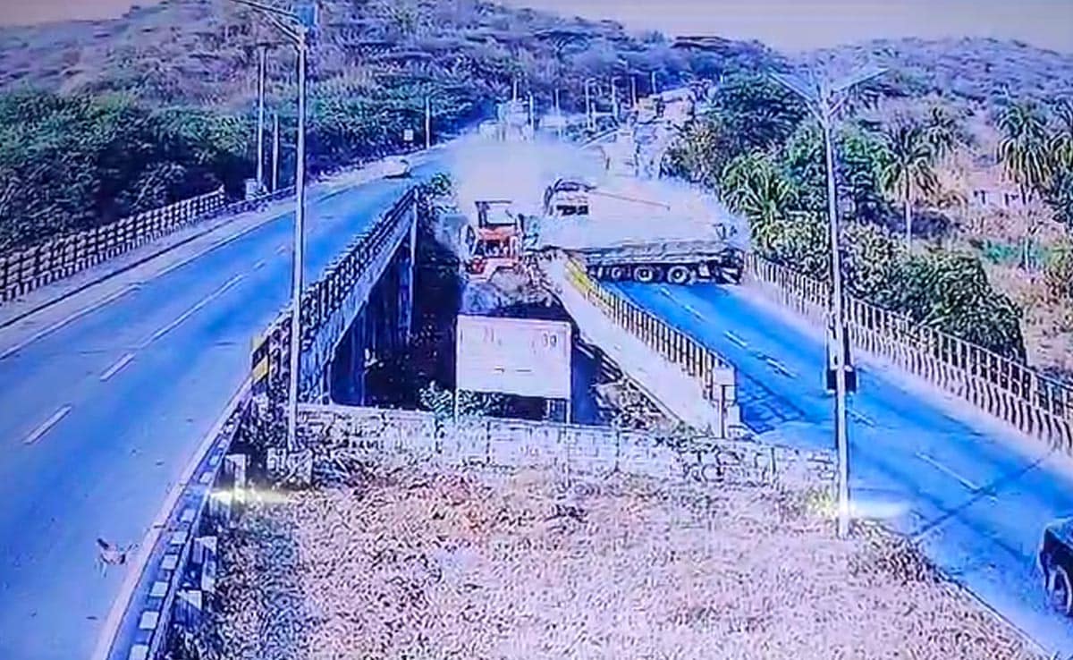 4 Killed In Freak Vehicle Collision In Tamil Nadu, CCTV Captures Horror