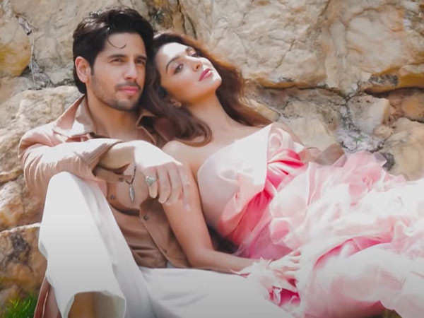 Watch: Throwback to birthday boy Sidharth Malhotra and Kiara Advaniâs sizzling Filmfare cover shoot