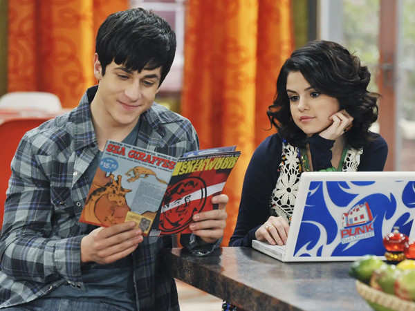 Selena Gomez and David Henrie to reunite for a Wizards of Waverly Place reboot