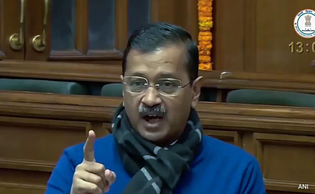 Arvind Kejriwal’s Remark After Chandigarh Mayor Quits, Councillors Switch