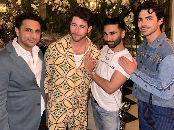 Inside pics from the Jonas Brothersâ party with Natasha Poonawalla