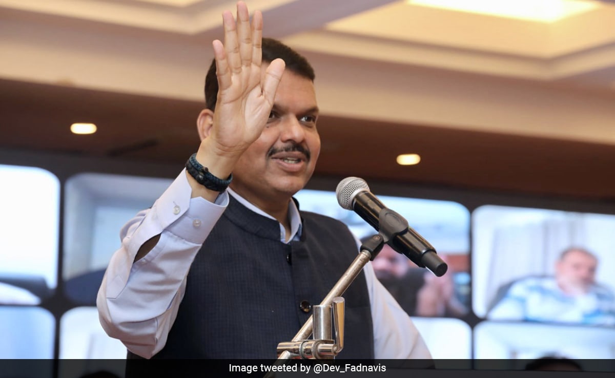 Devendra Fadnavis’ Clarification After Minister Says Resigned In November