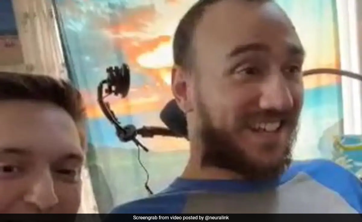 Man With Elon Musk’s Neuralink Brain Chip Uses Mind Control To Play Chess