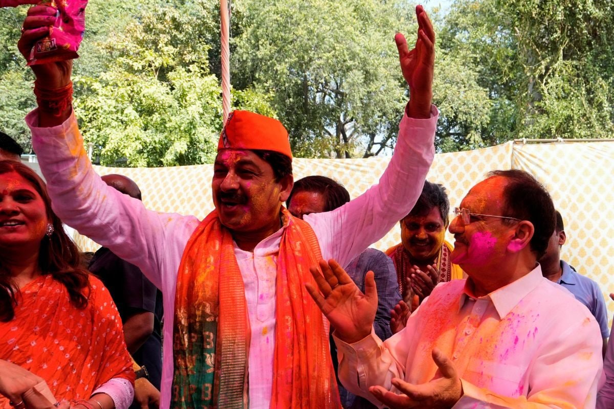 News18 Evening Digest: BJP’s Manoj Tiwari Takes Dig At Kejriwal On Holi And Other Top Stories