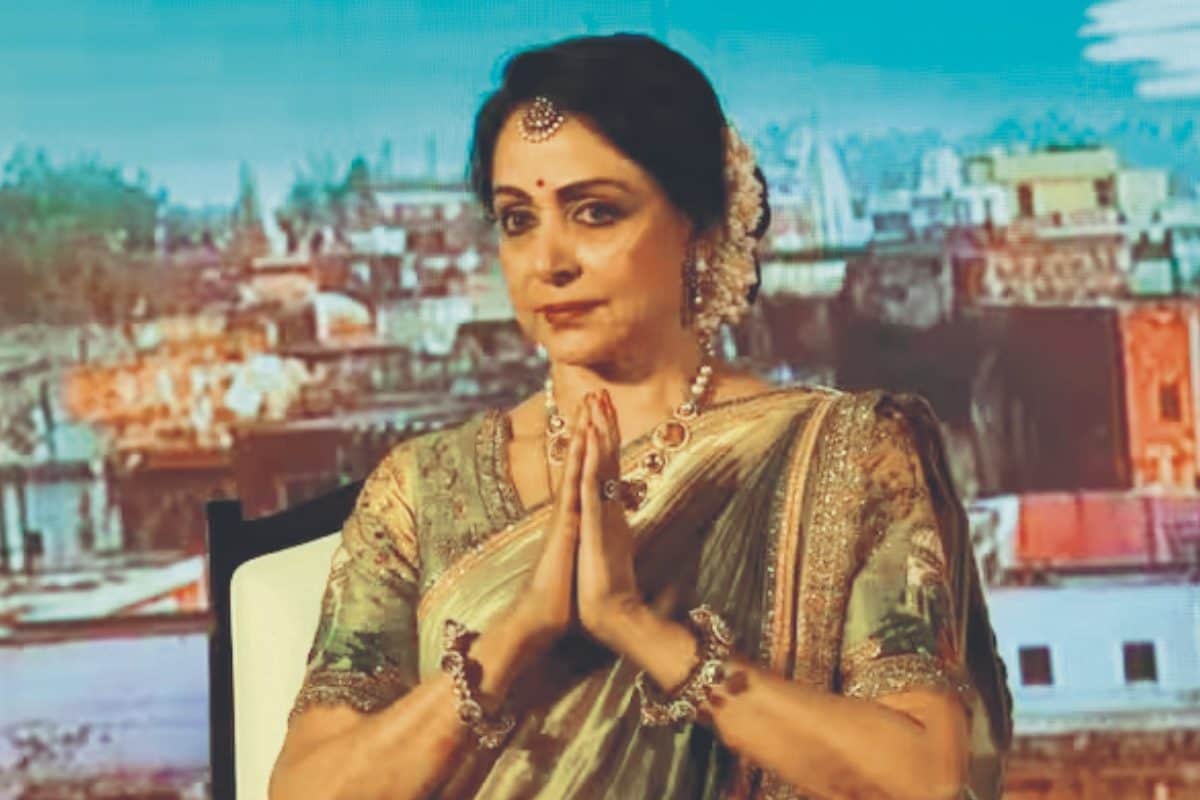 ‘Holi Ke Din…’: Hema Malini Celebrates Holi in Vrindavan; Wishes Fans In A Unique Way | Watch