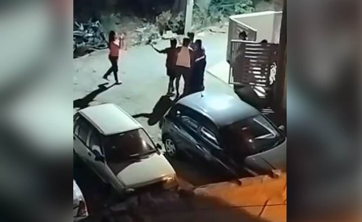 Video: Couple Thrashed For Parking Car Near Neighbour’s House In Bengaluru