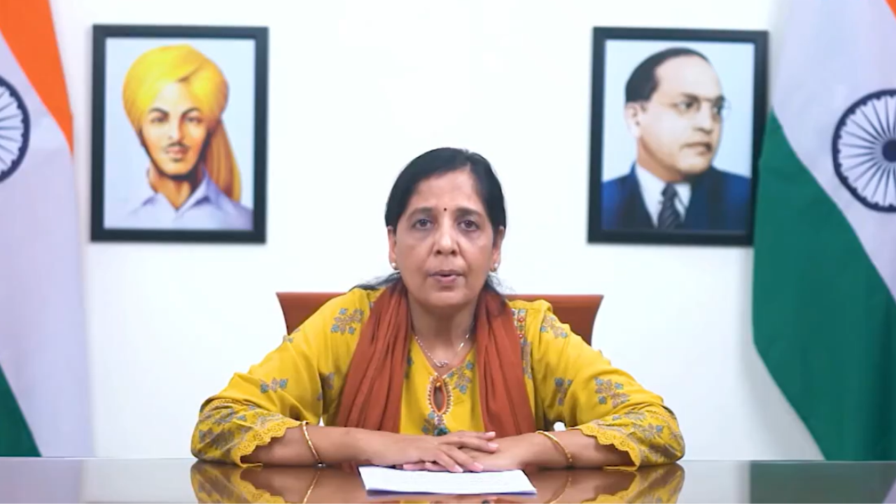 ‘Don’t hate BJP for arrest’: Kejriwal’s wife Sunita reads his message from jail