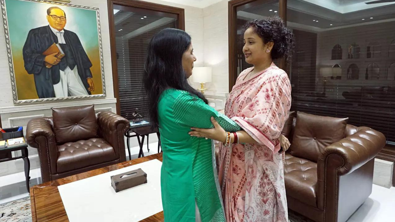 ‘What happened in Jharkhand …’: Hemant Soren’s wife meets Sunita Kejriwal in Delhi