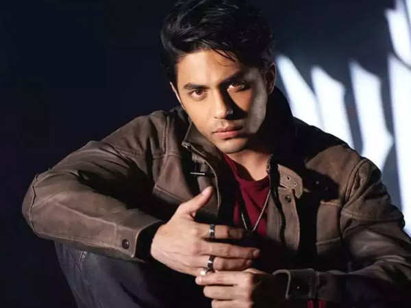 Watch: Shah Rukh Khanâs son Aryan Khan shoots for his directorial debut Stardom