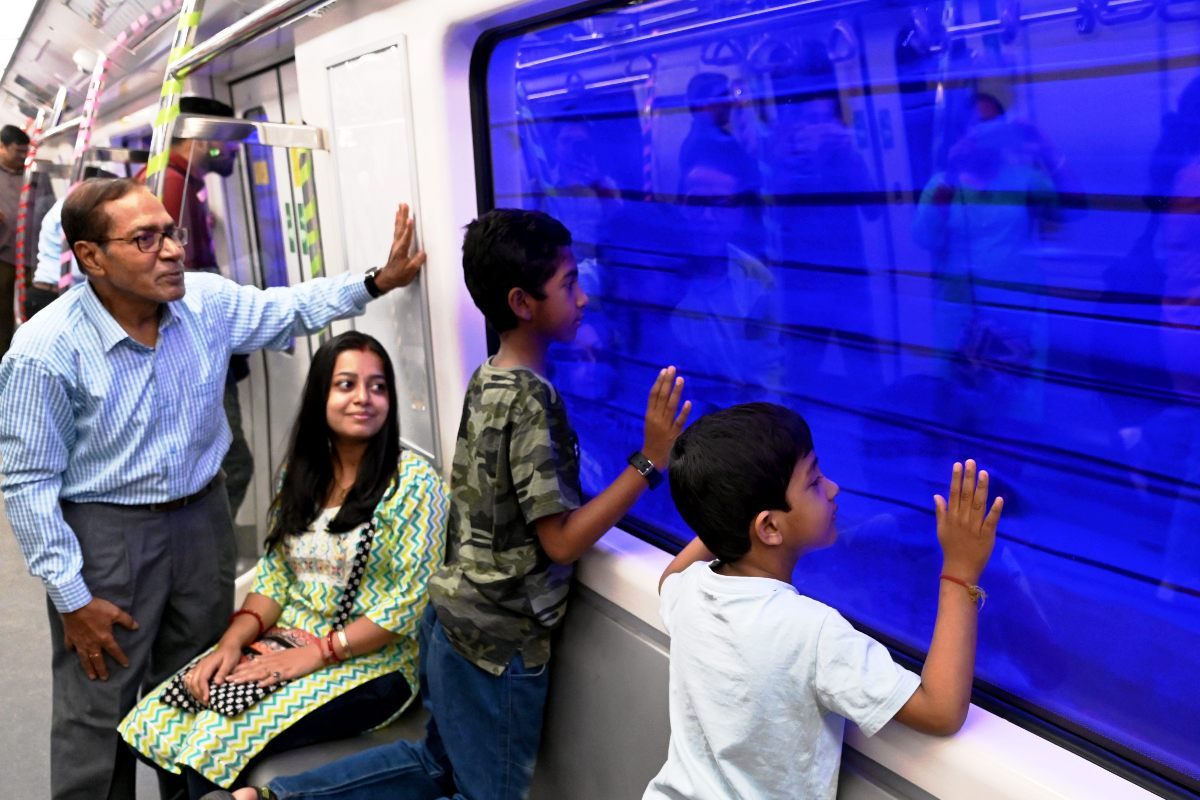 Kolkata: India’s First Underwater Metro Records Over 70,000 Passengers on First Day