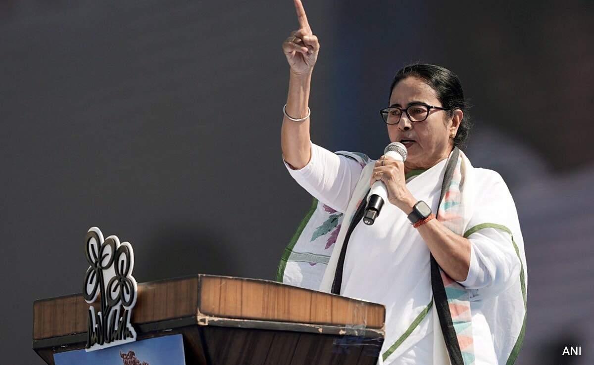 “Not One Vote”: Mamata Banerjee’s Message After 26,000 Teachers Lose Jobs