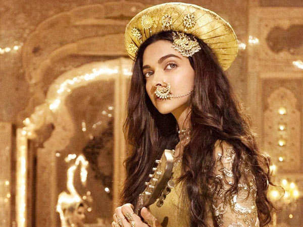 The Academy drops a clip from Deepika Padukoneâs Bajirao Mastani Ranveer Singh reacts