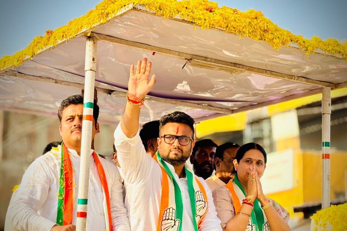 Youth vs Experience: How Mrinal Hebbalkar of Congress Plans to Take on ex-CM Jagadish Shettar in Belgaum Youth vs Experience: How Mrinal Hebbalkar of Congress Plans to Take on ex-CM Jagadish Shettar in Belgaum