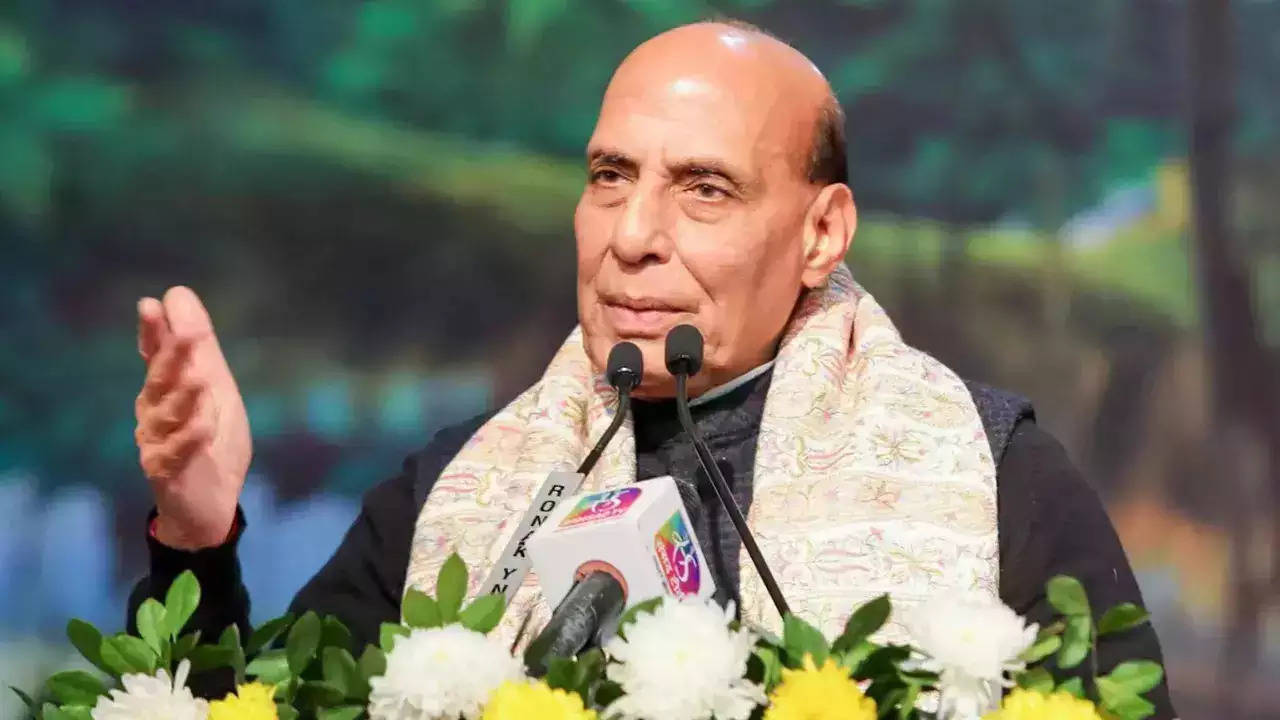 Pak lashes out at India over Rajnath’s ‘terrorist’ remark