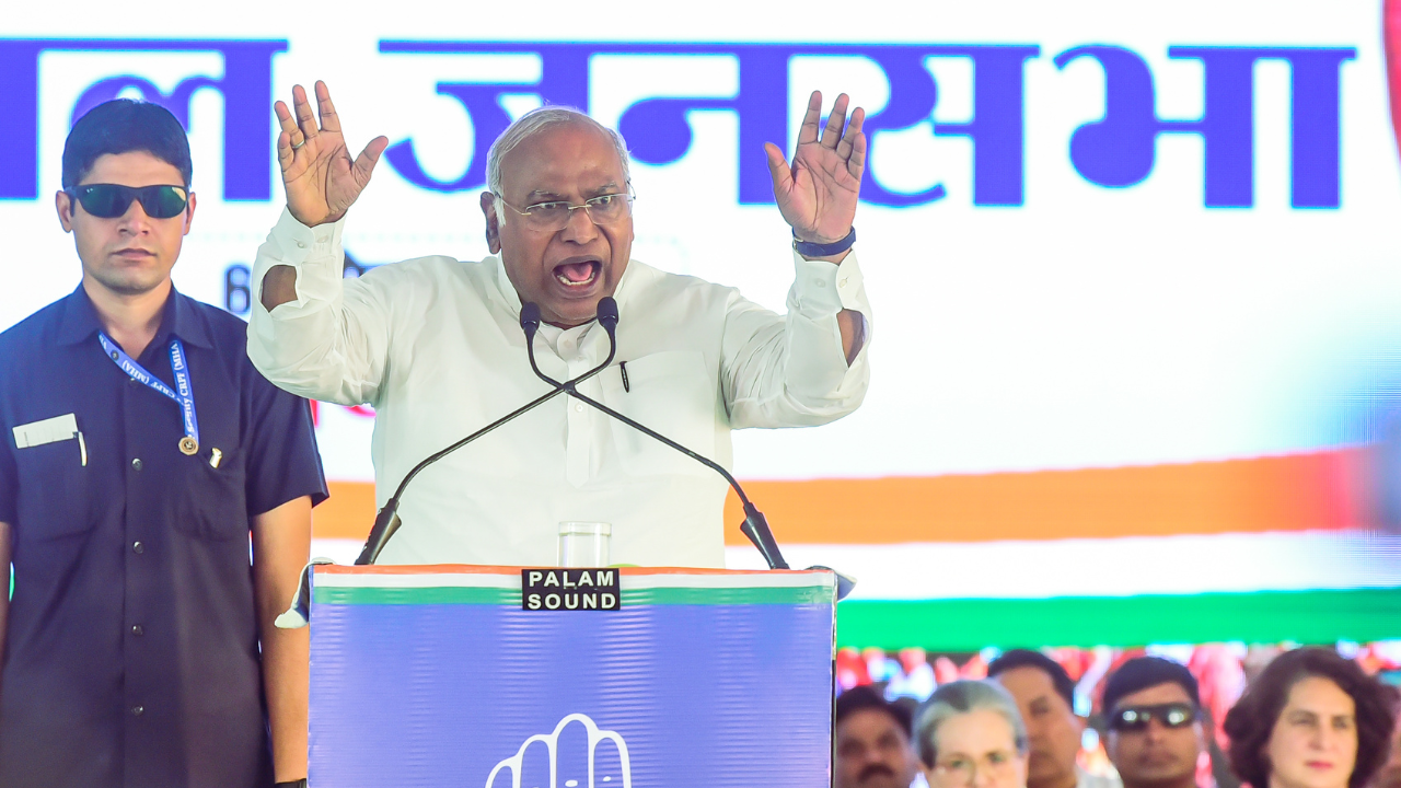 Kharge writes to Prez against Sainik schools privatisation