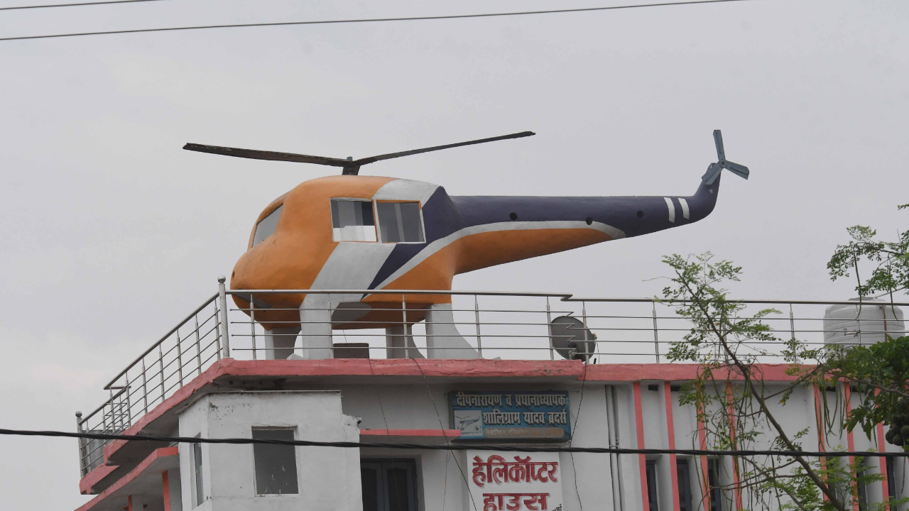 This ‘helicopter’ on roof is flavour of poll season in Bihar!