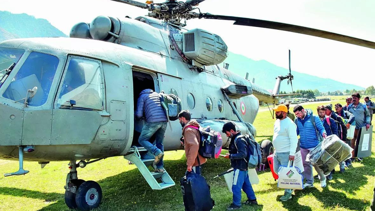 EC tweaks rule, makes it easier for Kashmiri migrants to vote EC tweaks rule, makes it easier for Kashmiri migrants to vote