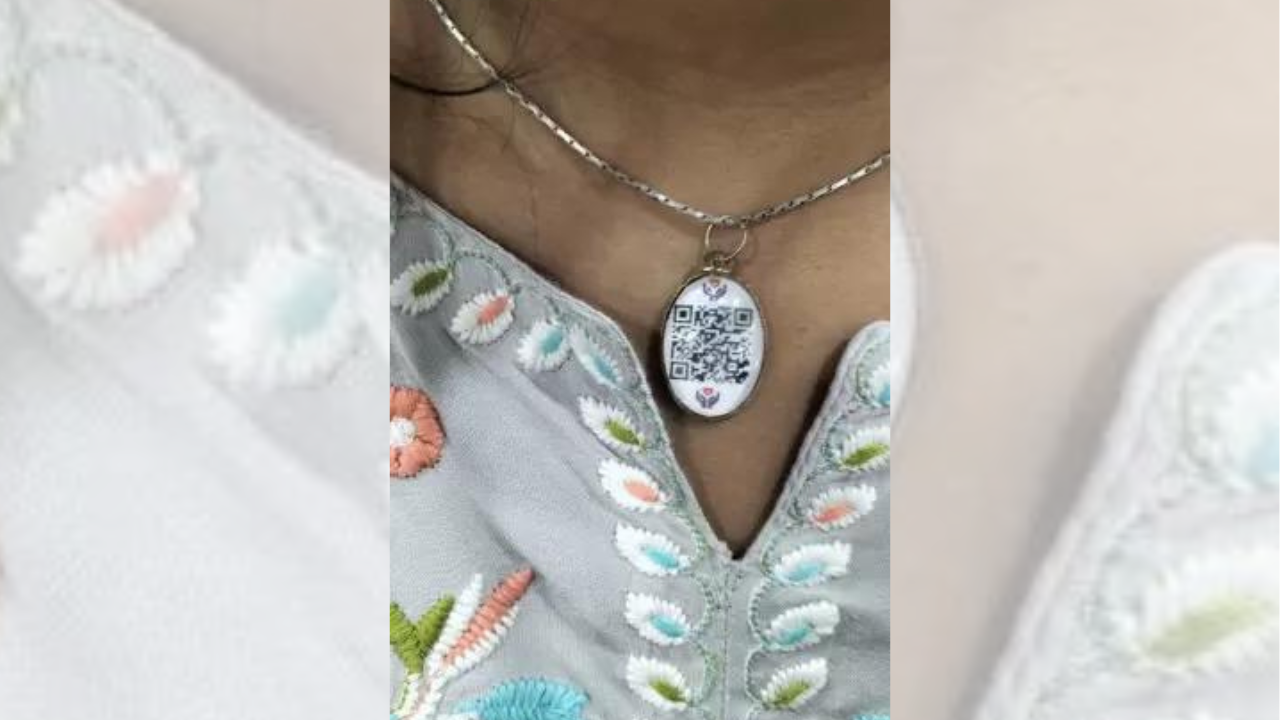 QR code locket helps special child reunite with family QR code locket helps special child reunite with family