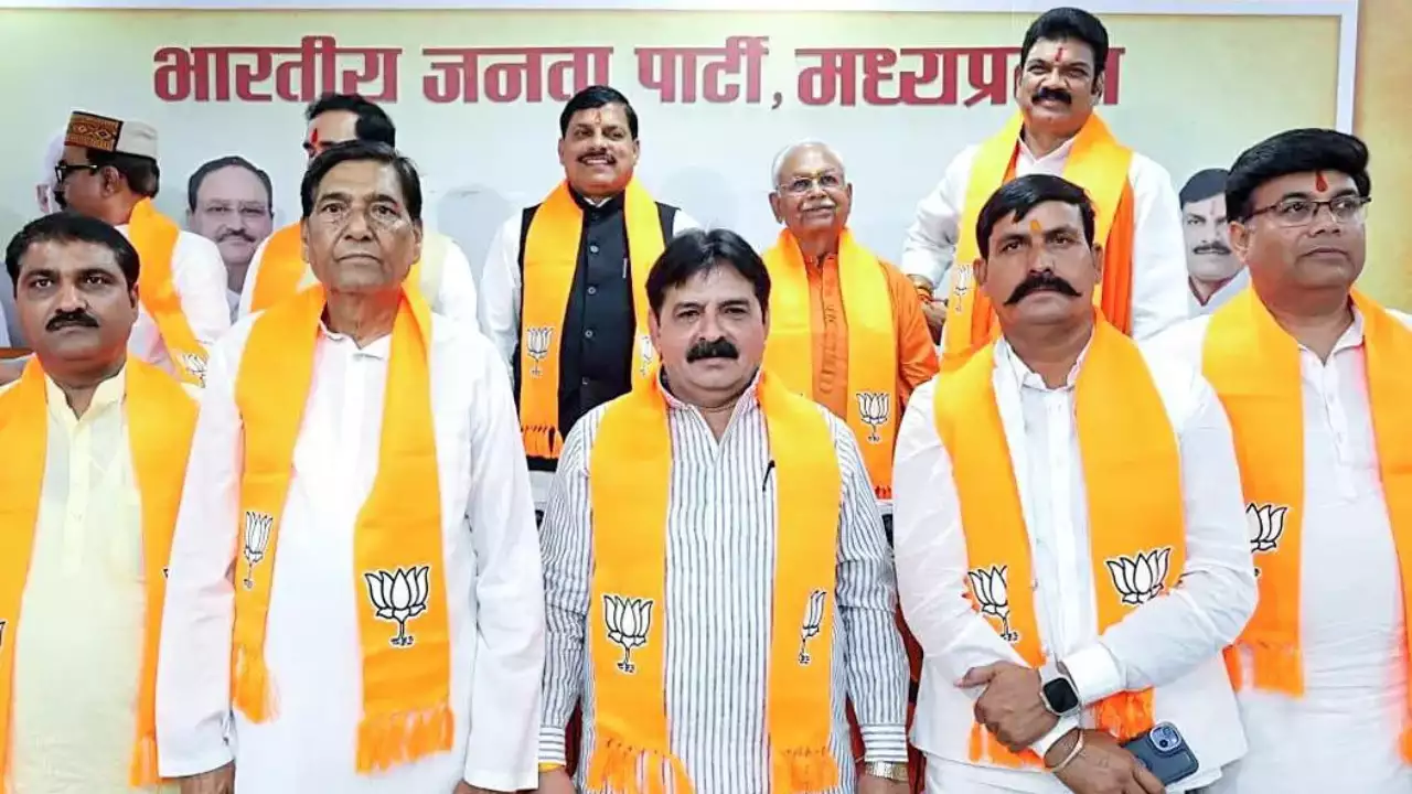 ‘Betrayers’, says Congress after more than 100 leaders cross over to BJP in MP