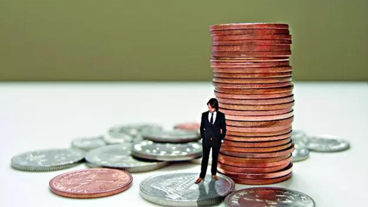 Placement woes: IIT graduates land salary packages below Rs 10 lakh this year