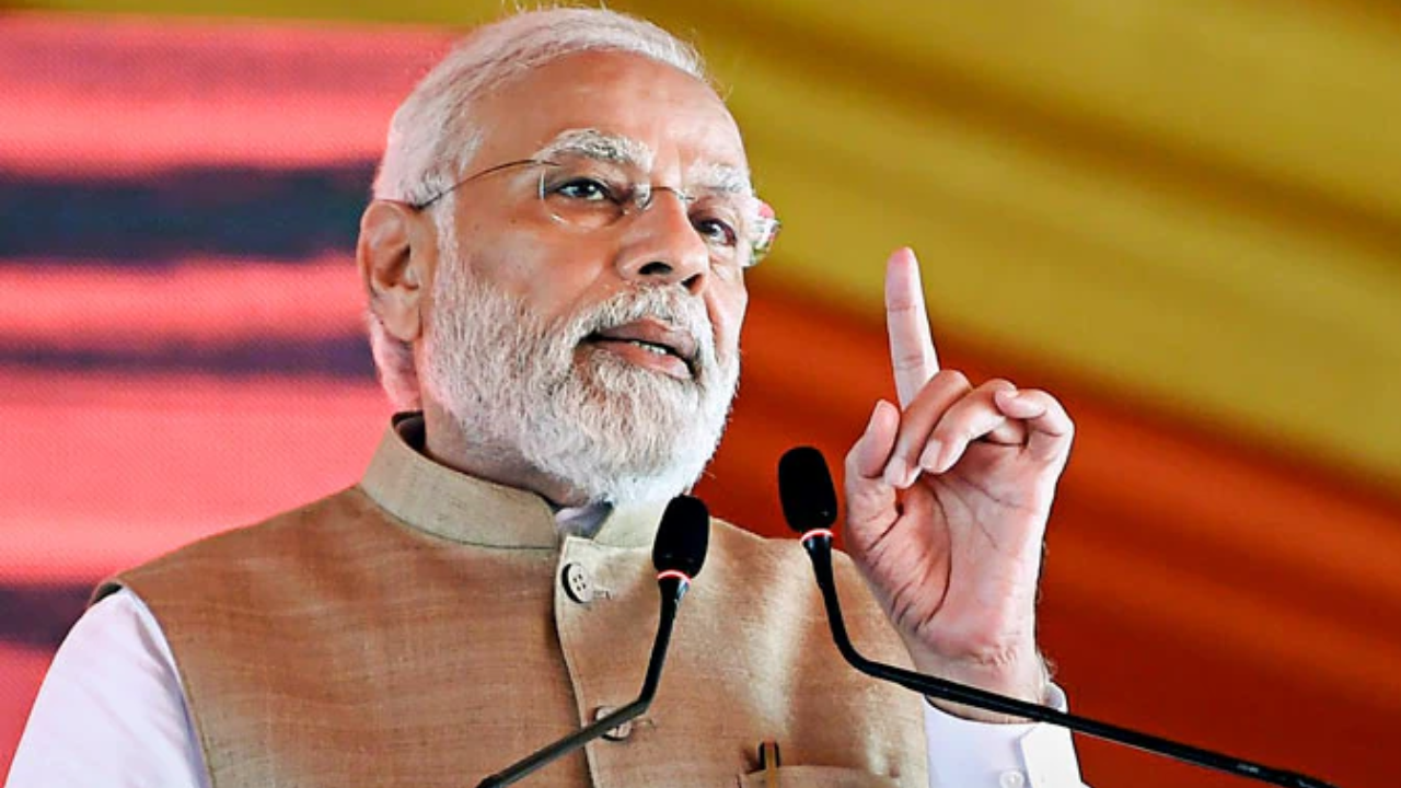 PM again accuses Cong of ‘wealth distribution’; Kharge seeks appointment to ‘educate’ Modi