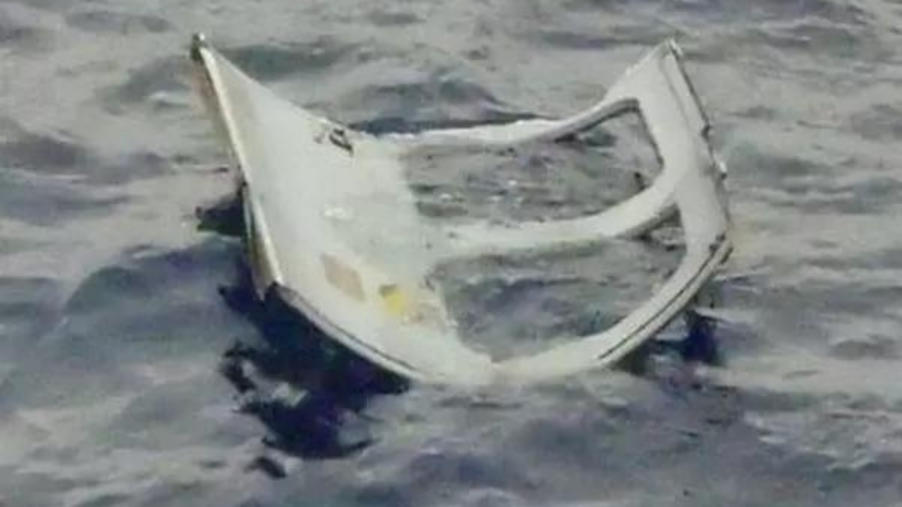 10 dead after Malaysian Navy helicopters collide mid-air