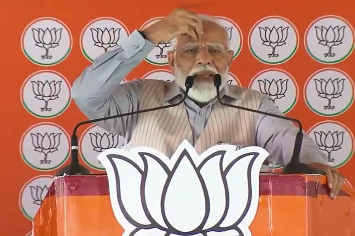 News18 Evening Digest: PM Modi Shreds Congress Manifesto in Saharanpur And Other Top Stories