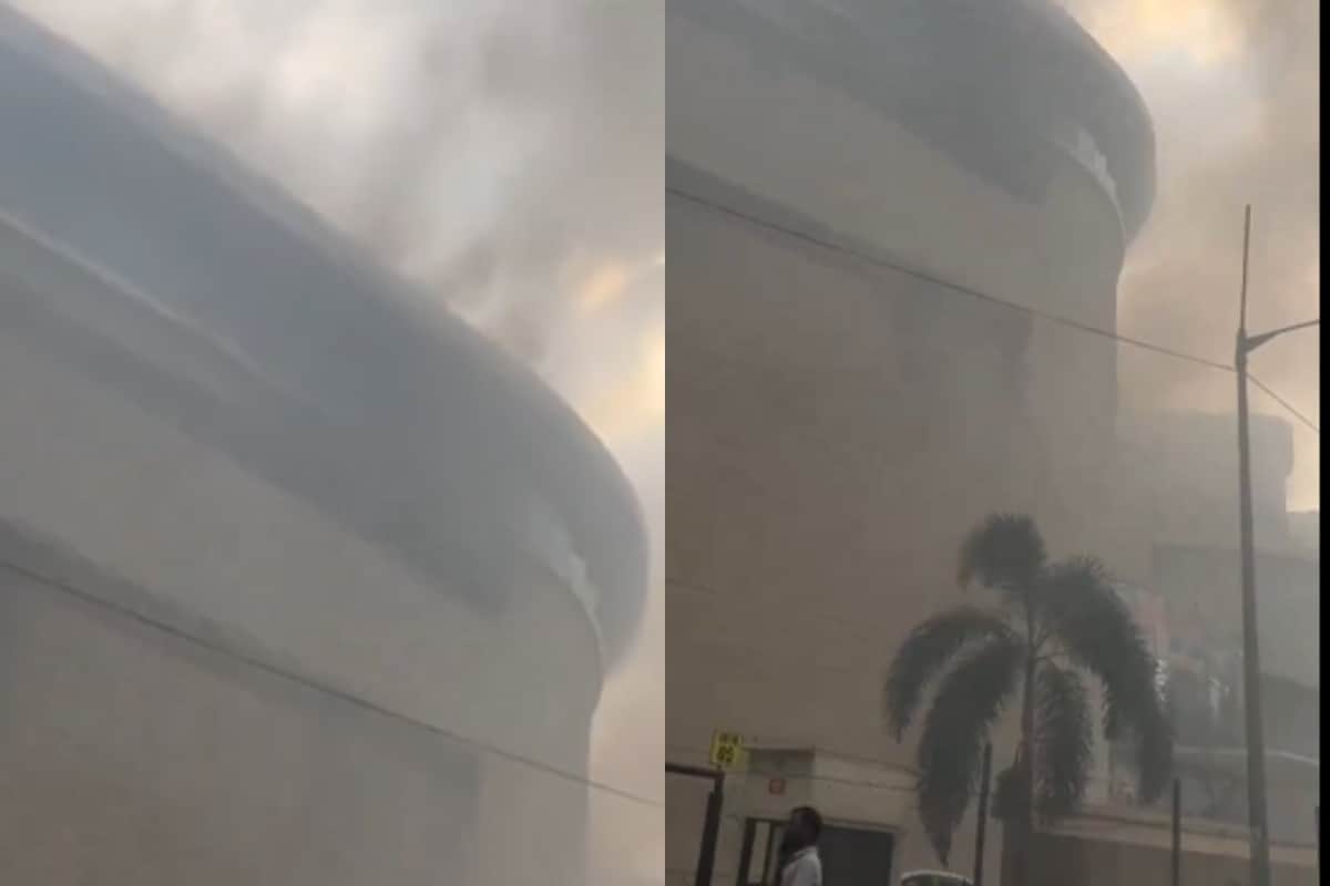 Major Fire At Pune’s Phoenix Mall, 6 Fire Engines On Spot | VIDEO