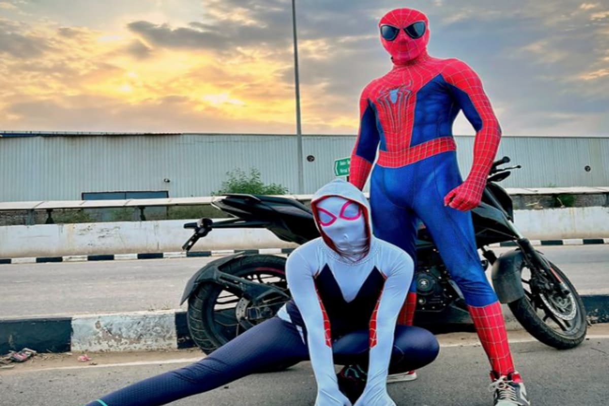 Delhi’s ‘Spiderman’ Takes ‘Spiderwoman’ On A Bike Ride, Both Arrested | Here’s What Happened