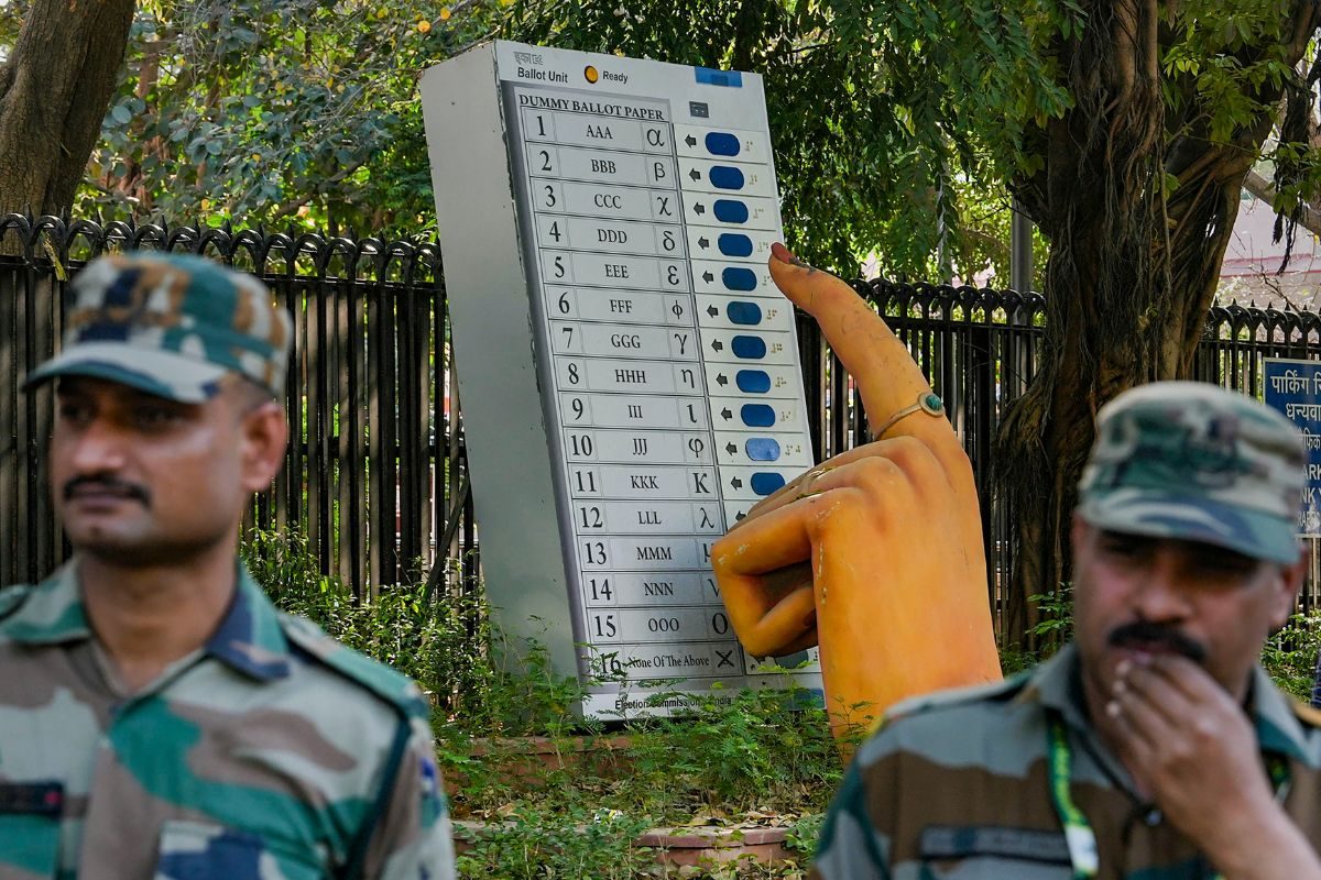 SC Issues Directions to Seal Symbol Loading Unit But Rejects Plea for 100% EVM-VVPAT Verification