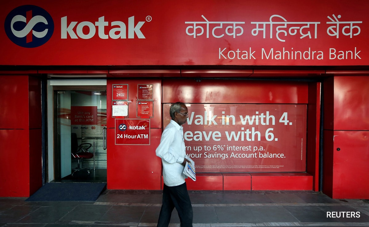 RBI Curbs On Kotak Mahindra Bank: No New Online Customers, Credit Cards