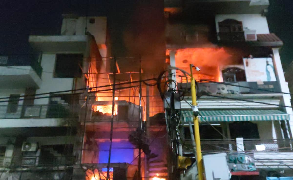 6 babies dead, several injured in massive fire at Delhi children’s hospital