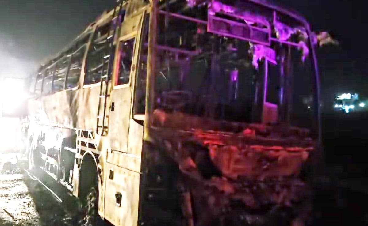 8 Burnt To Death As Bus Carrying Devotees Catches Fire In Haryana 8 Burnt To Death As Bus Carrying Devotees Catches Fire In Haryana