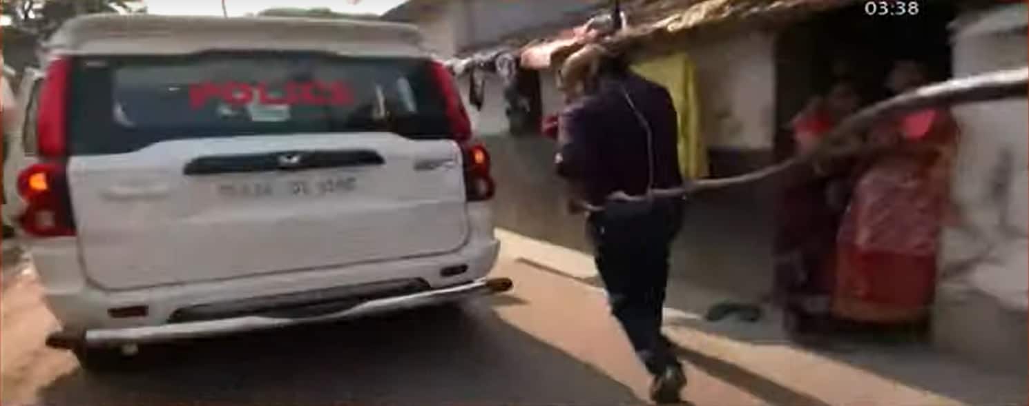 NDTV Captures Stone Attack On Dilip Ghosh’s Convoy In Hot Bengal Seat