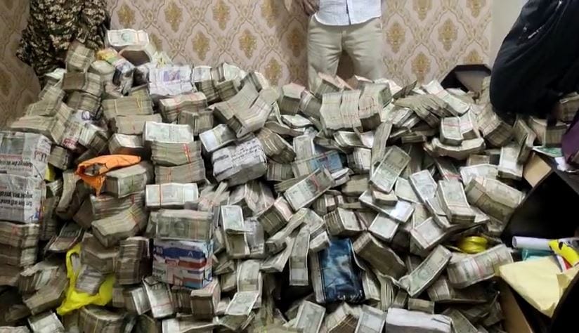 Mountain Of Cash Found In Raid On House Help Of Jharkhand Minister’s Aide