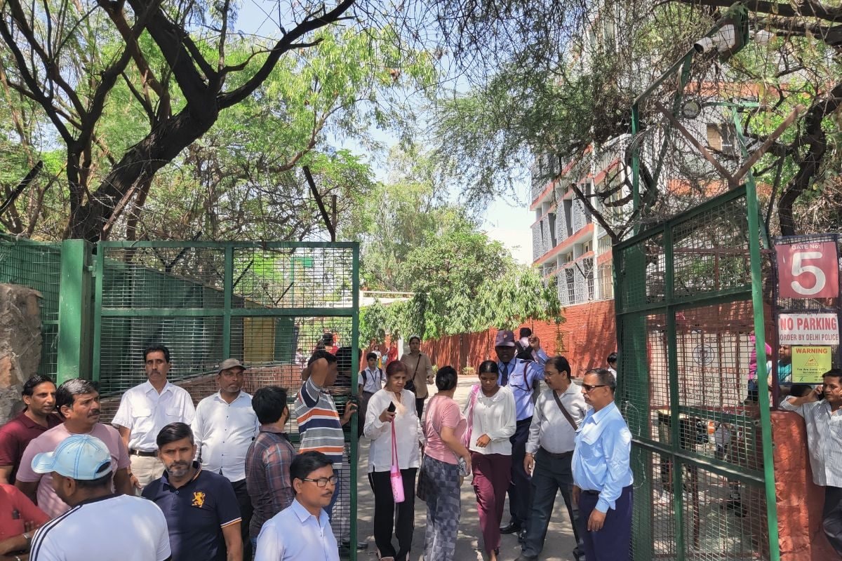 Bomb Threat in Delhi-NCR Schools LIVE: Students Sent Home as Over 60 Schools Get Threat Mail, L-G Asks Parents Not to Panic