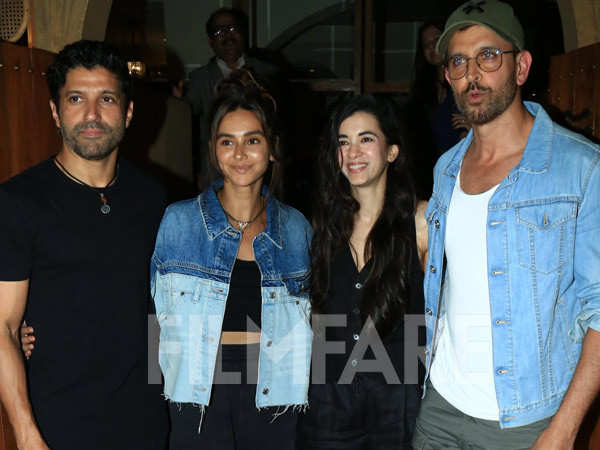 Hrithik Roshan Saba Azad and others clicked in the city see pics Hrithik Roshan Saba Azad and others clicked in the city see pics