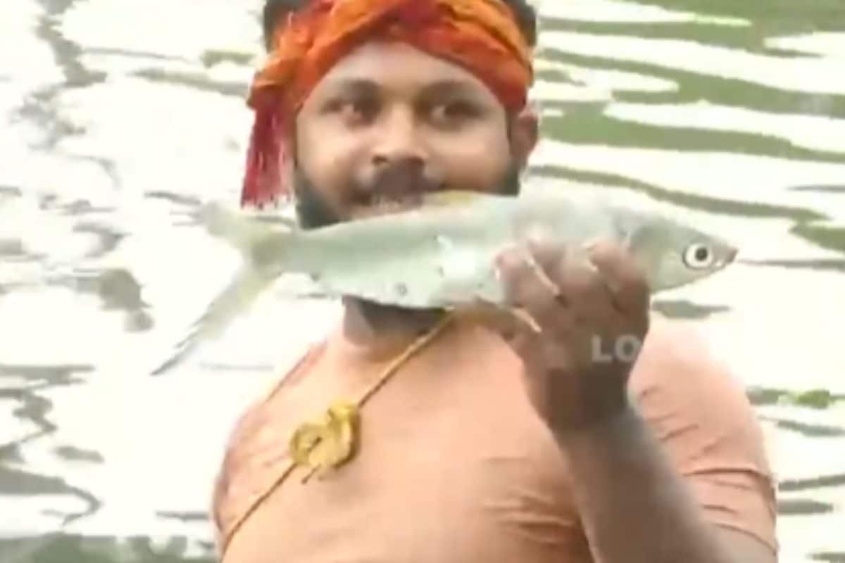 Devotees Engage In Fishing Spree During This Festival In Karnataka’s Nandini River