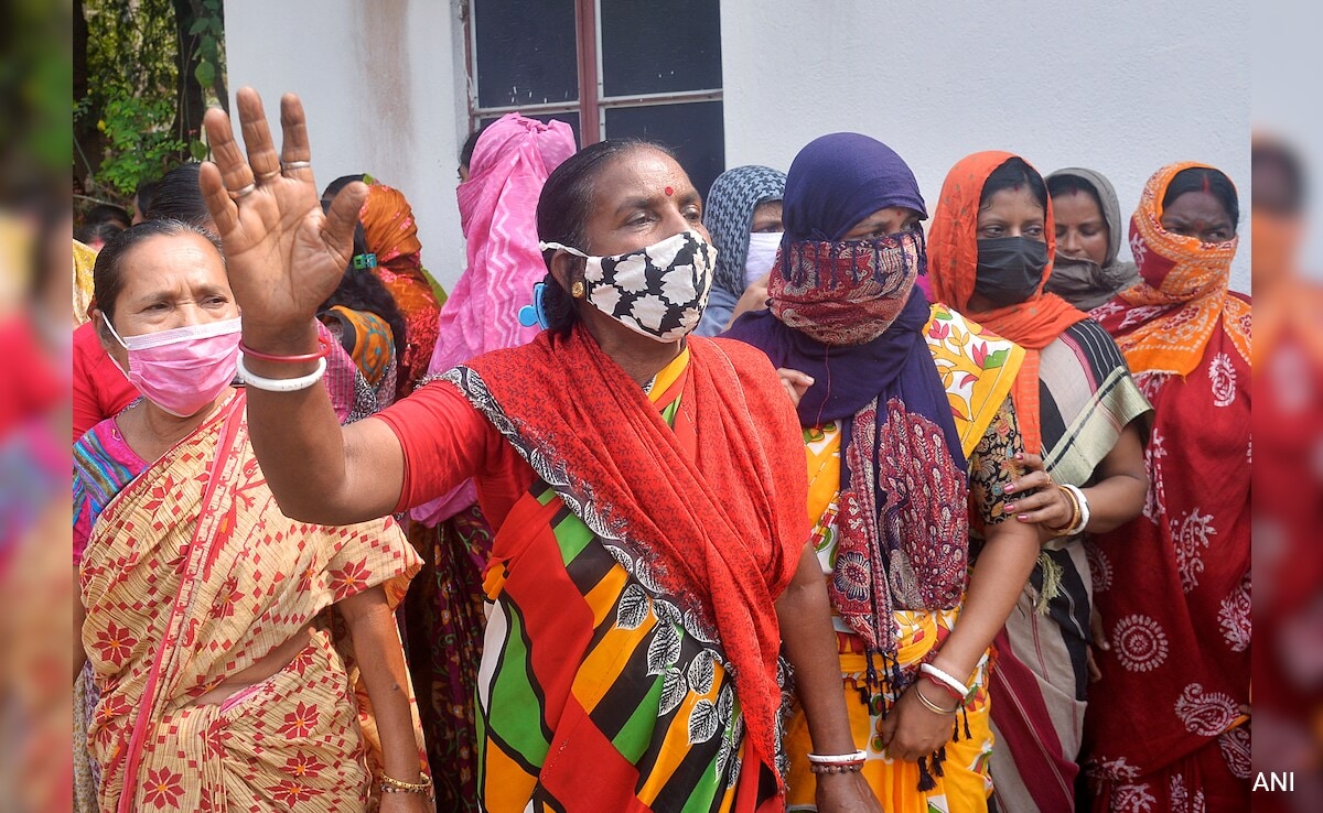 BJP Leader Says AI After Sting Shows Him Saying “No Rapes In Sandeshkhali” BJP Leader Says AI After Sting Shows Him Saying “No Rapes In Sandeshkhali”