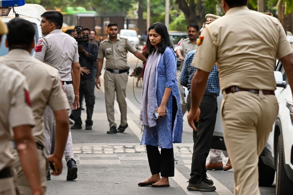 Police Seized CCTV DVR from Kejriwal Home, Planting Stories to Tarnish Party’s Image: AAP Police Seized CCTV DVR from Kejriwal Home, Planting Stories to Tarnish Party’s Image: AAP