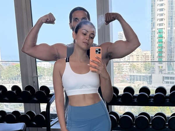 Mira Rajput shares a gym selfie with Shahid Kapoor: You complete me