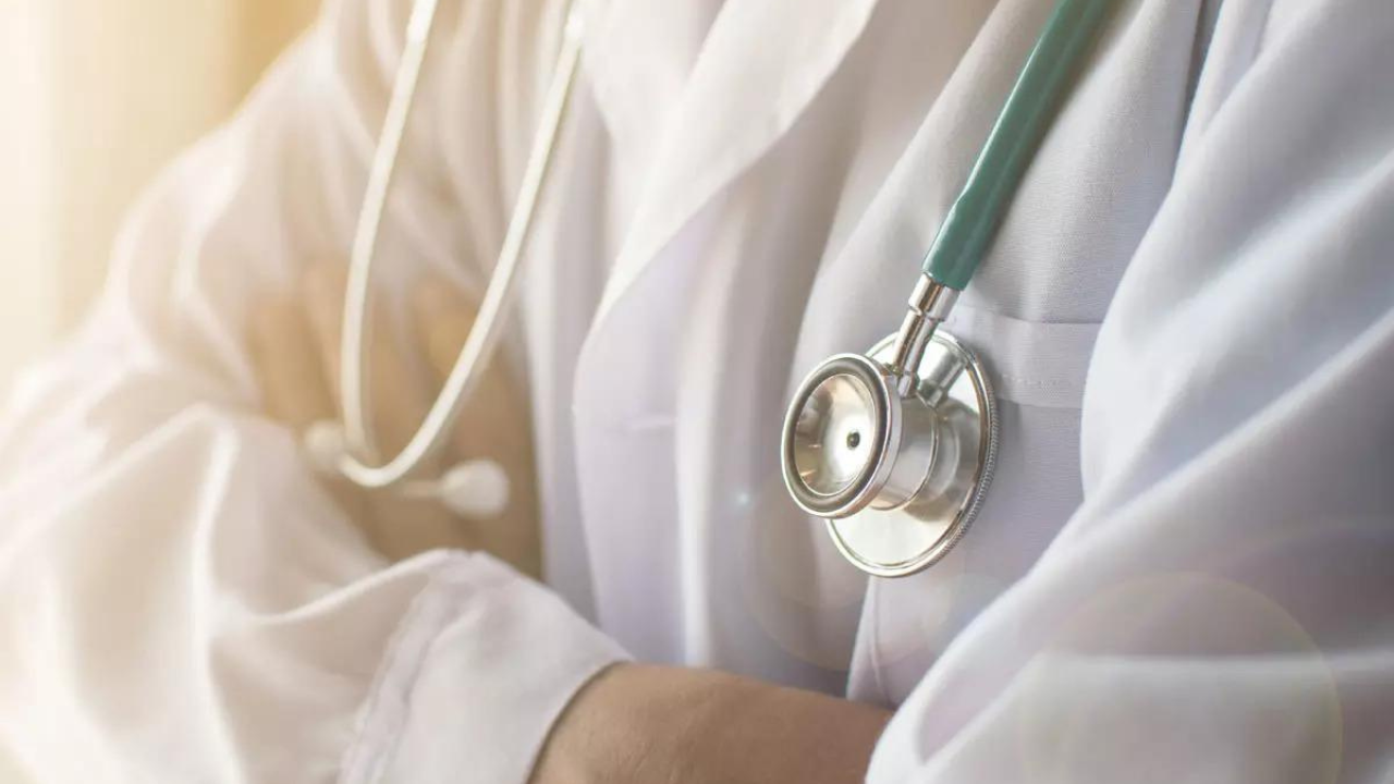 Is stethoscope losing its pulse or docs their ear for the beat? Is stethoscope losing its pulse or docs their ear for the beat?