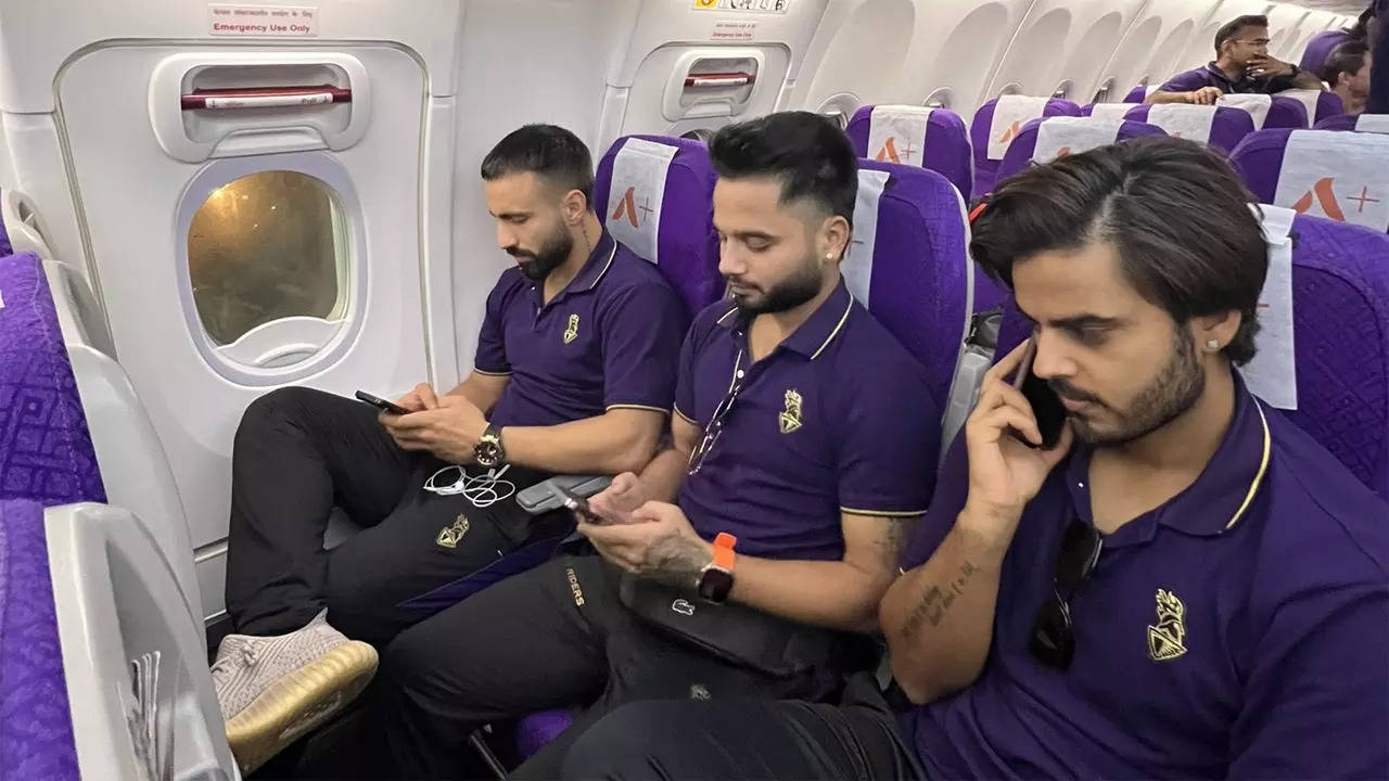 Flight scare for KKR! Charter plane diverted after ‘failed landing’ Flight scare for KKR! Charter plane diverted after ‘failed landing’